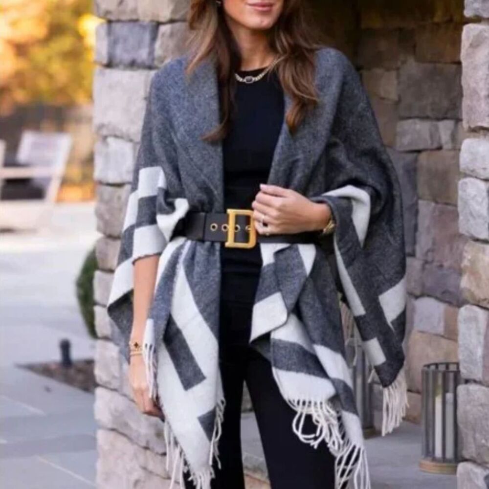 NEW Walter Baker Veruschka Reversible Poncho Black/Ivory Wrap Sweater Shawl